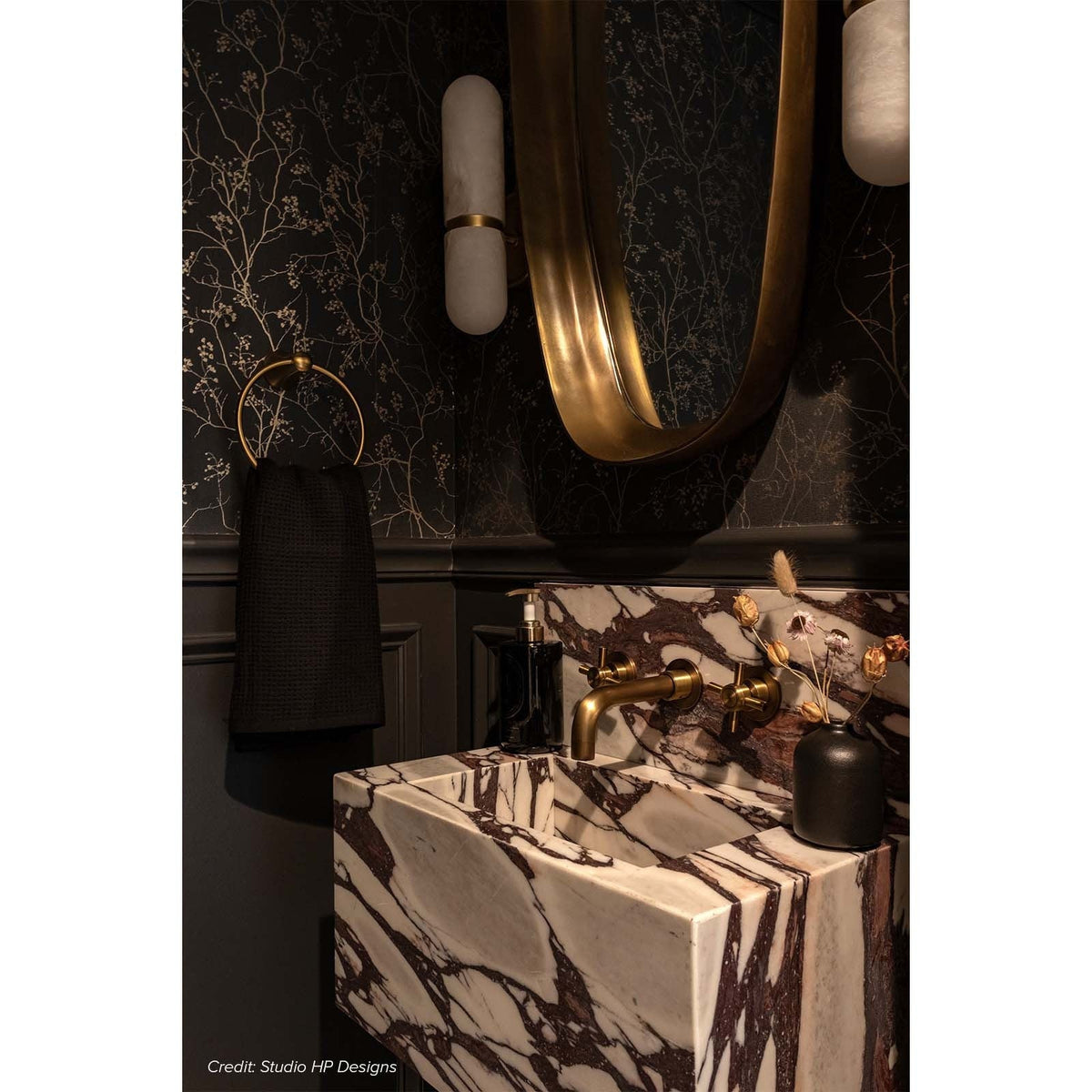 Salon Alabaster Wall Lamp