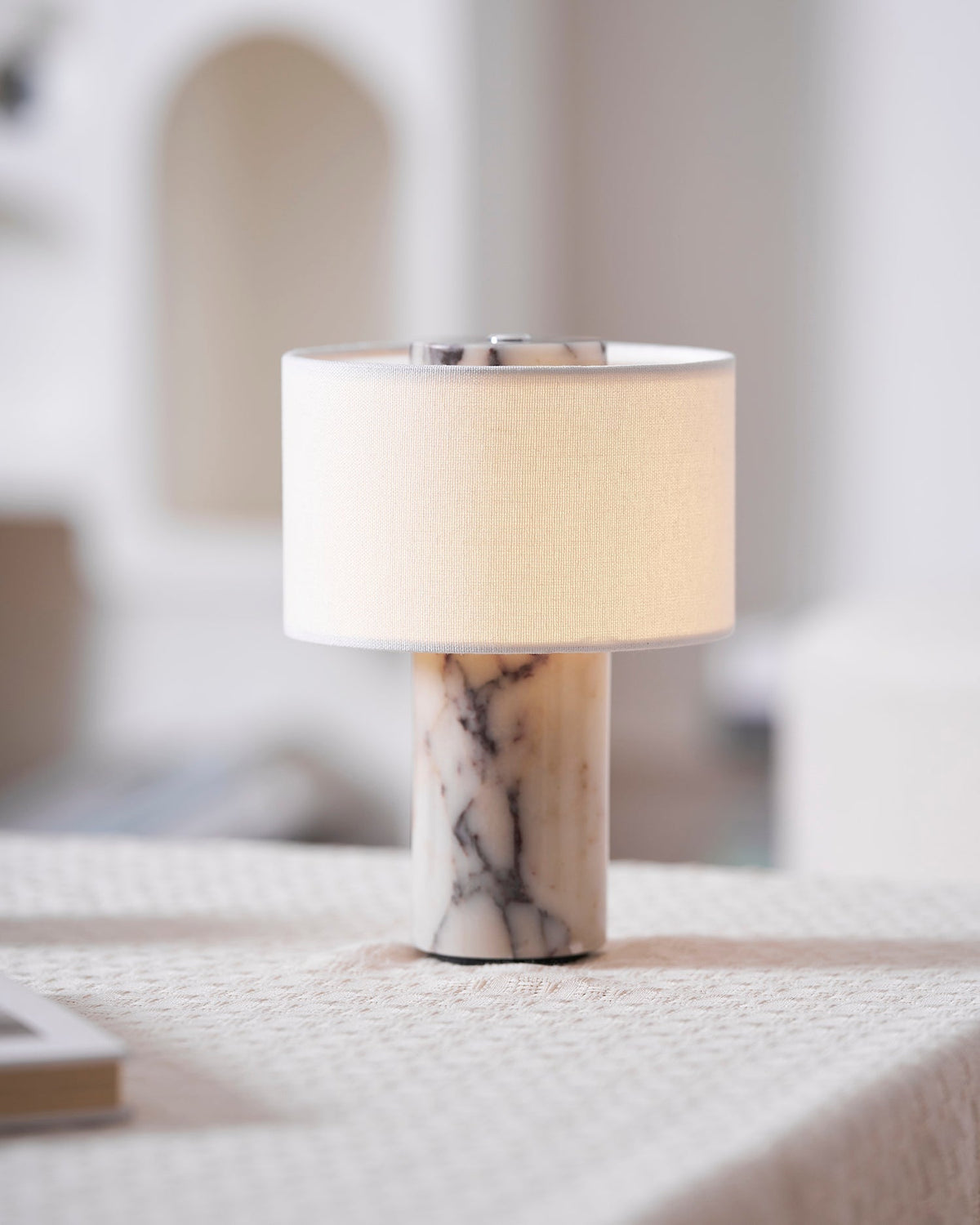 Selalia Table Lamp
