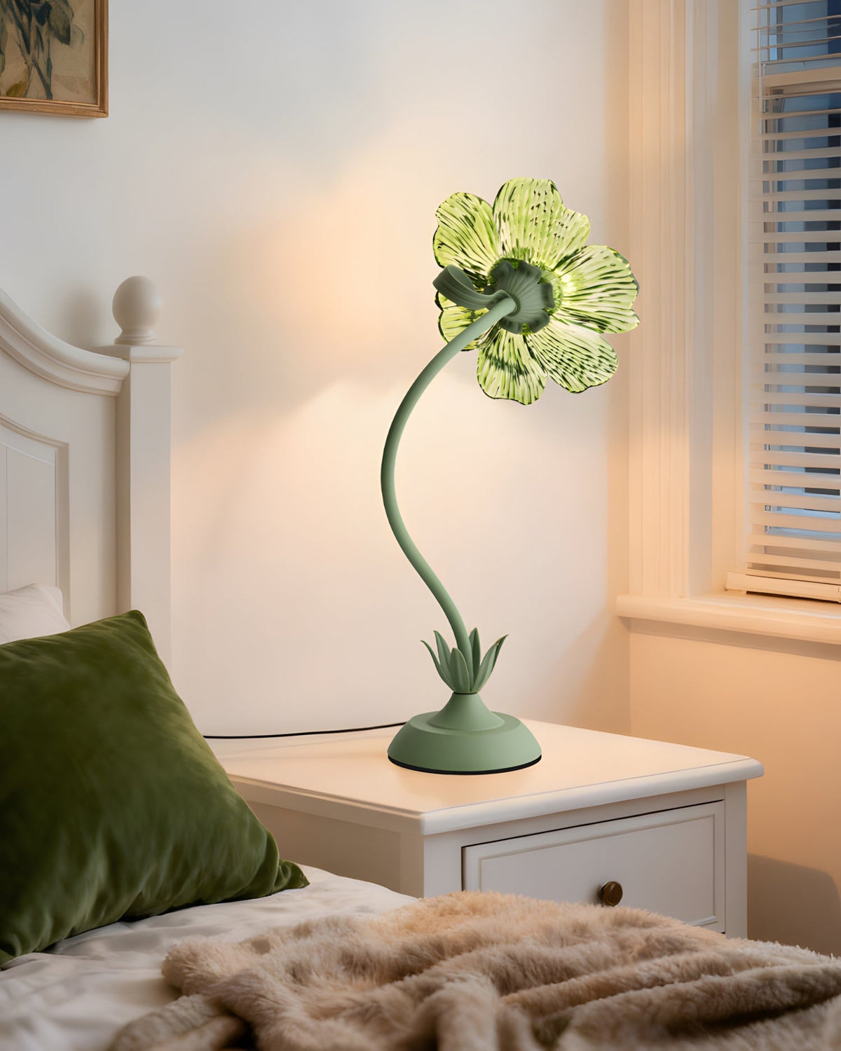 Velinella Table Lamp