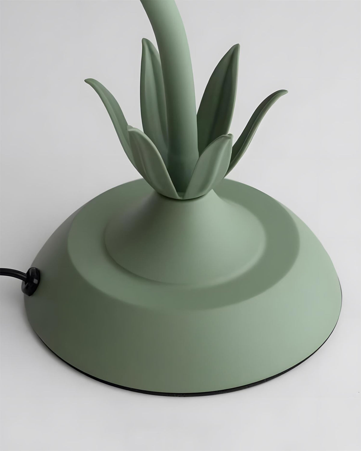 Velinella Table Lamp