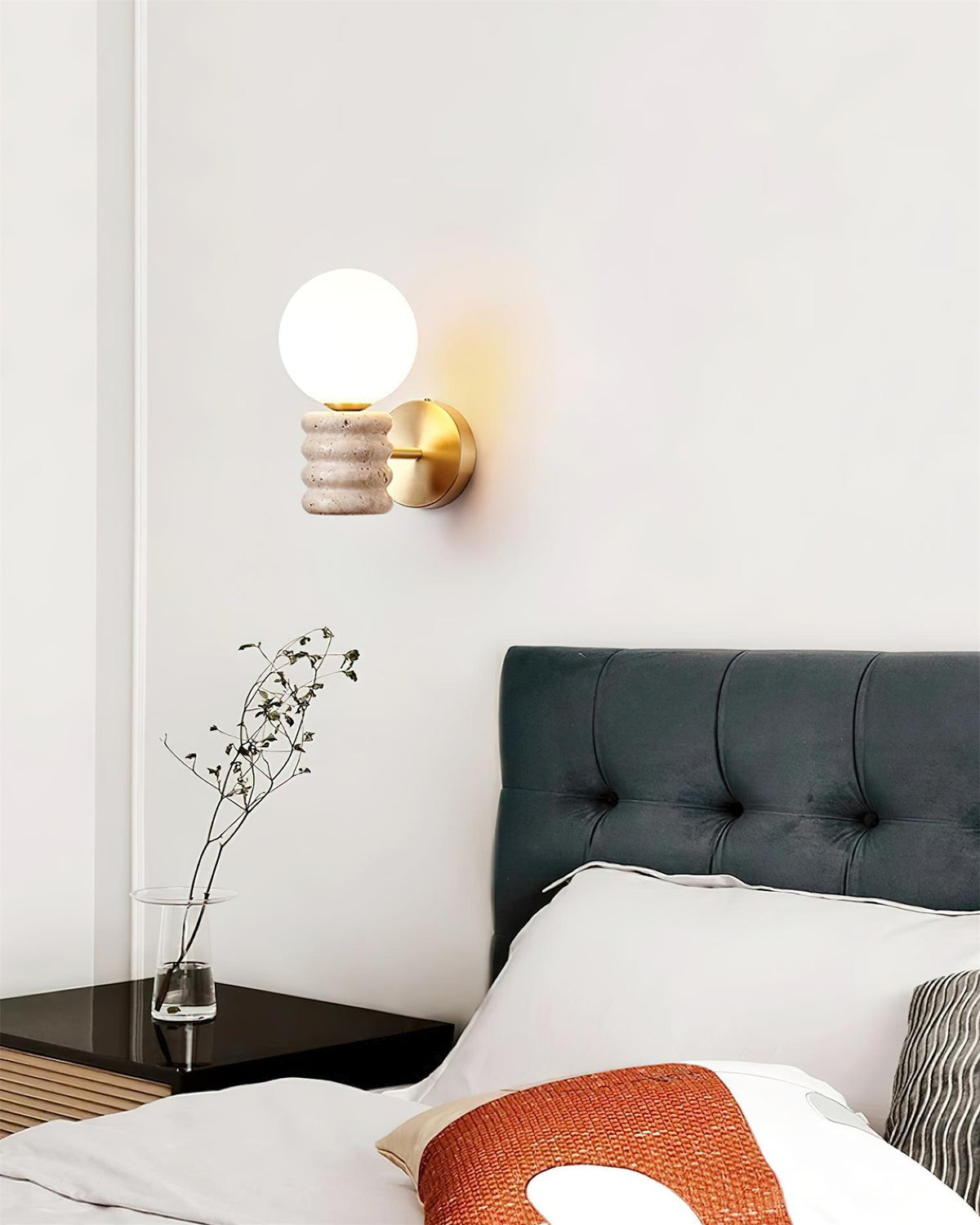 Elaenaine Wall Lamp