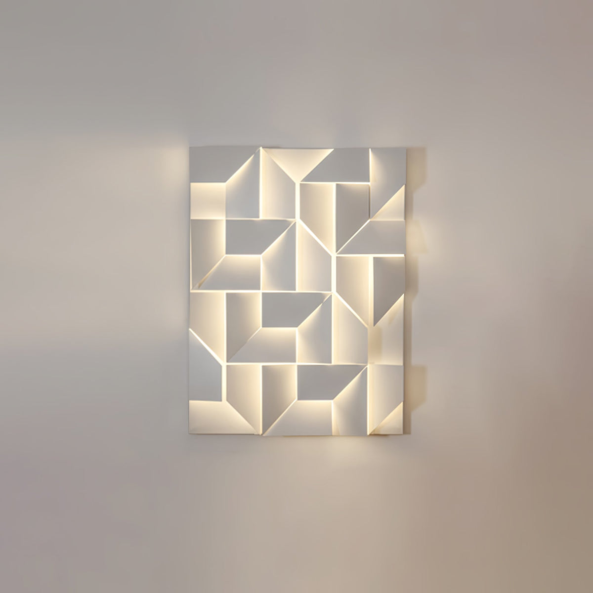 Wynor Shadows Grand Sconce Wall Lamp