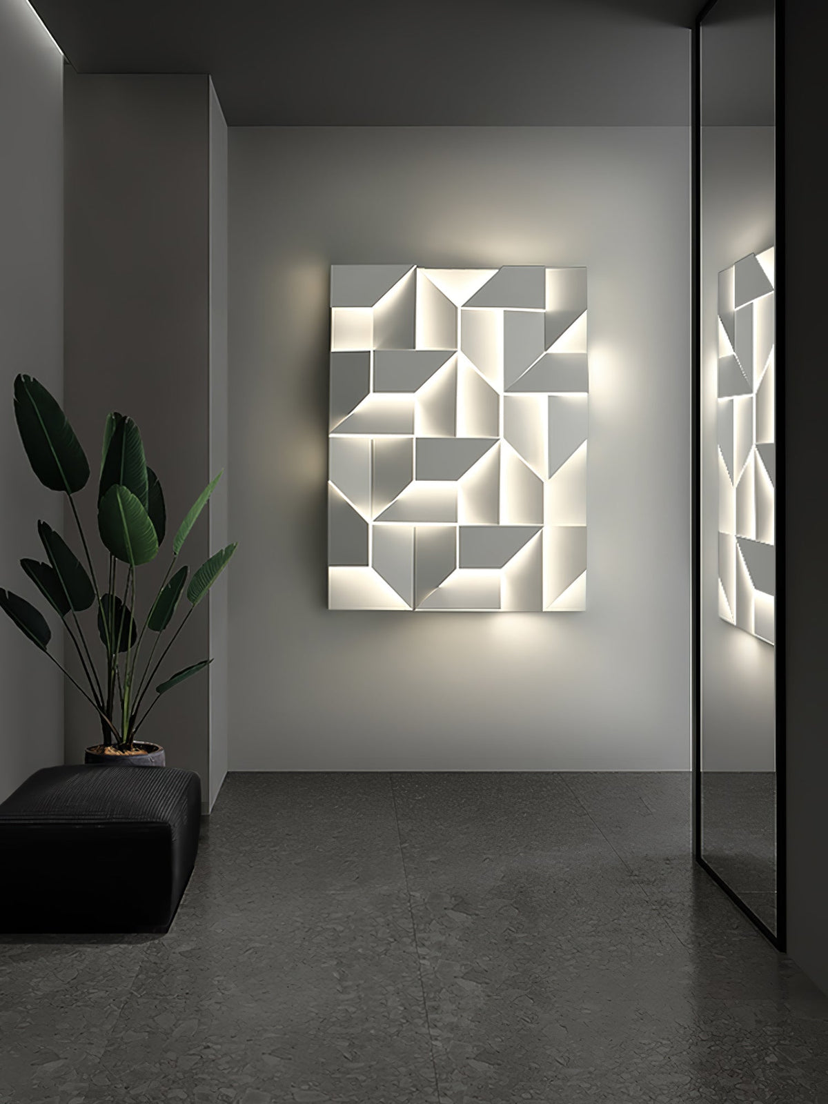 Wynor Shadows Grand Sconce Wall Lamp