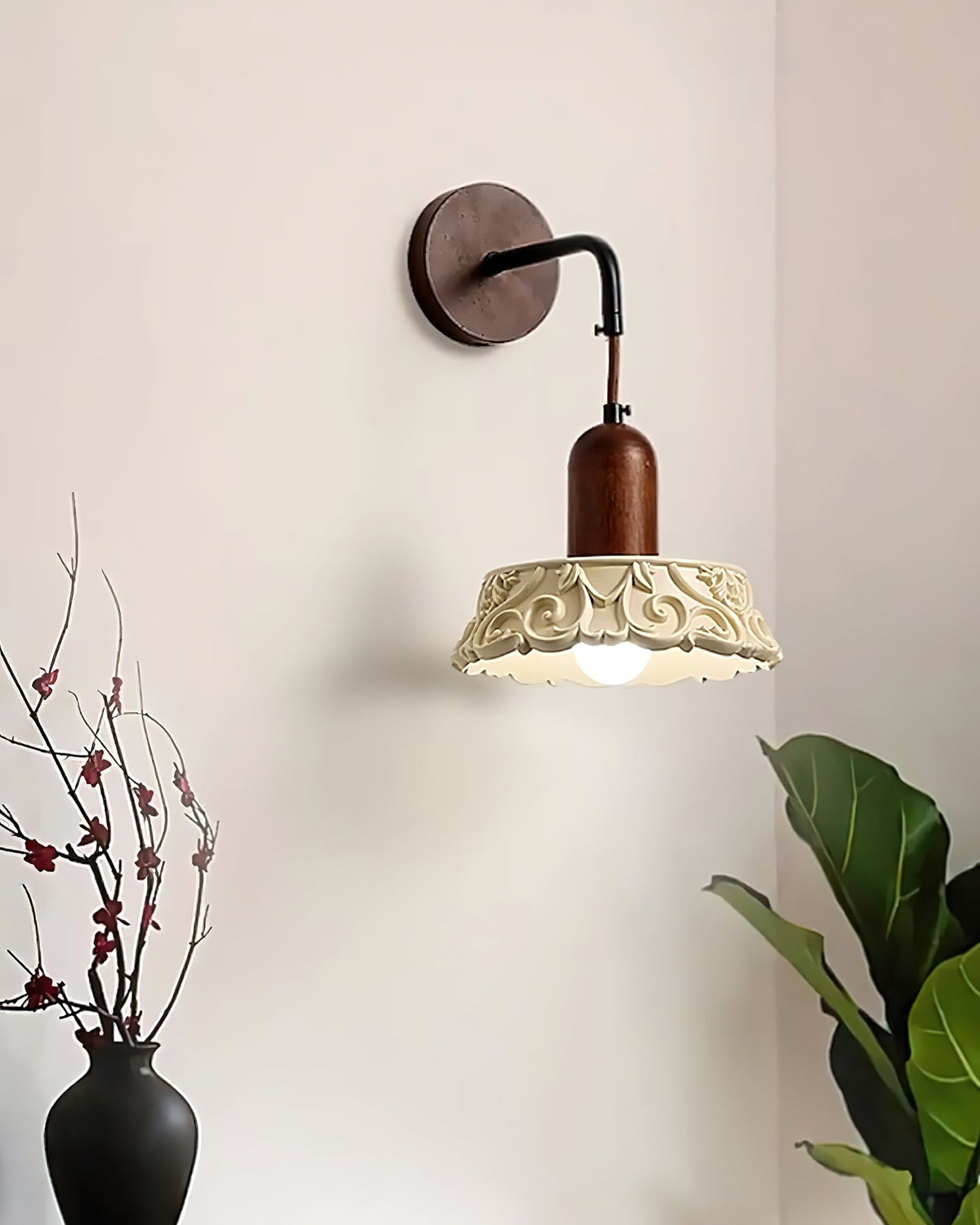 Ennia Wall Lamp