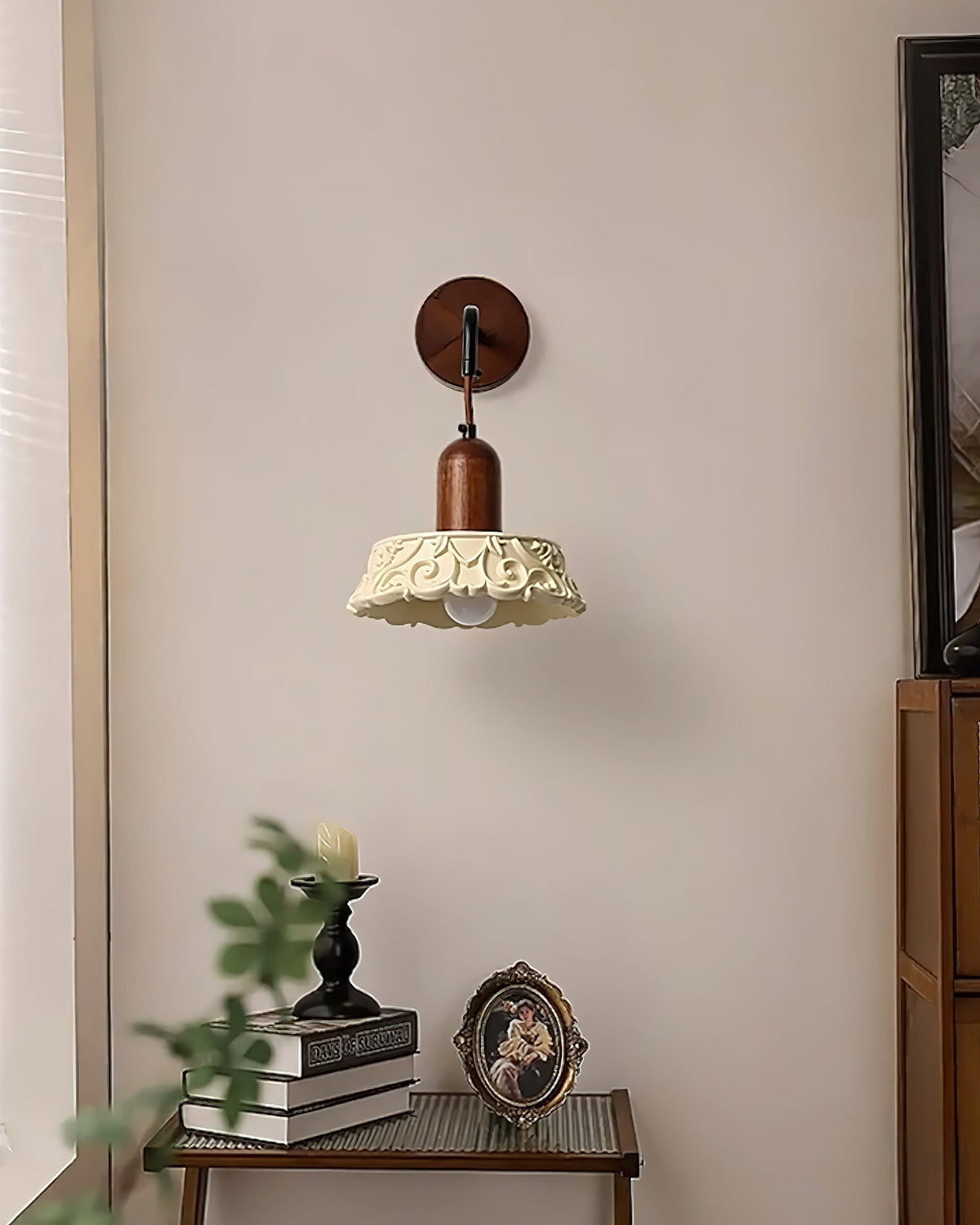 Ennia Wall Lamp