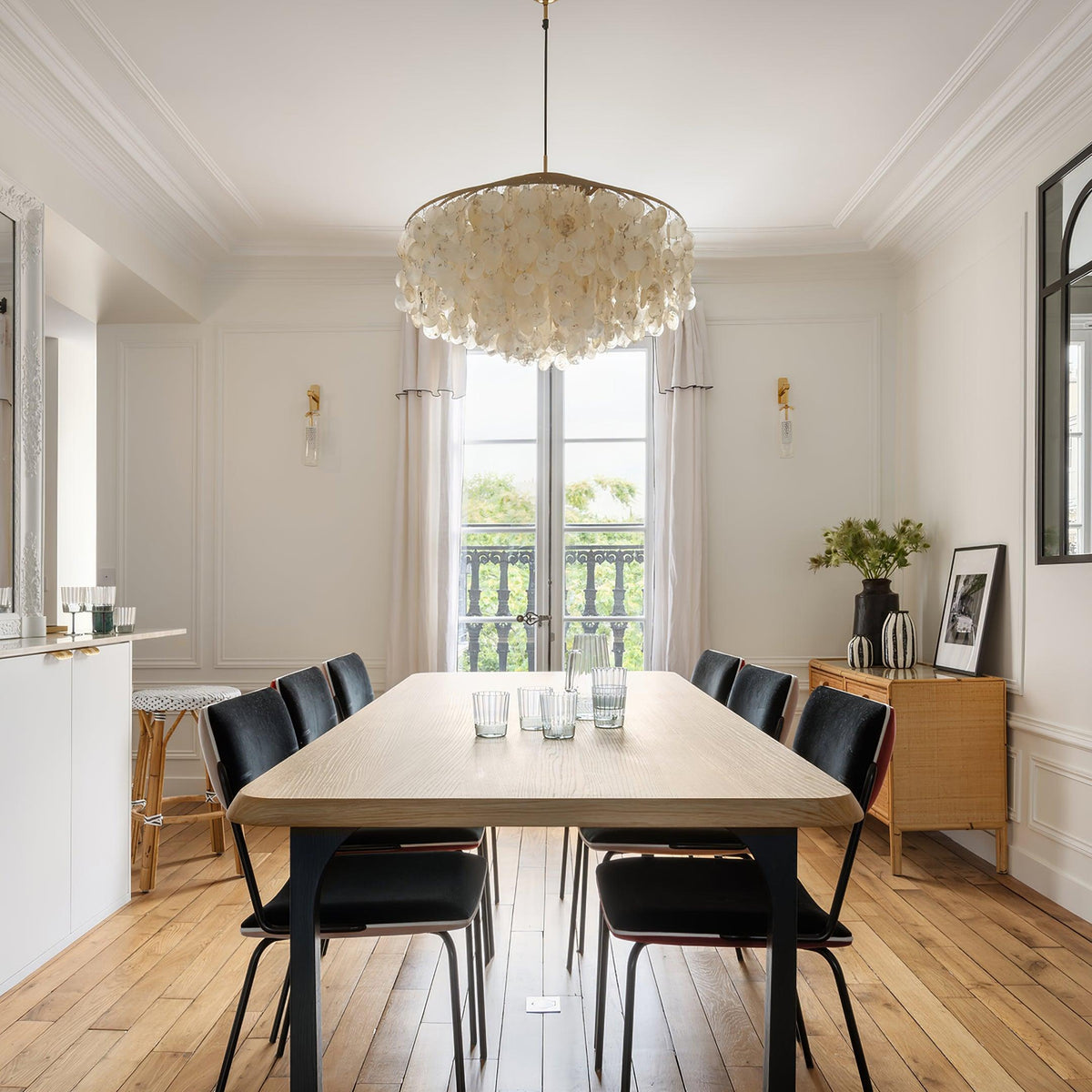 Avenenian Chandelier