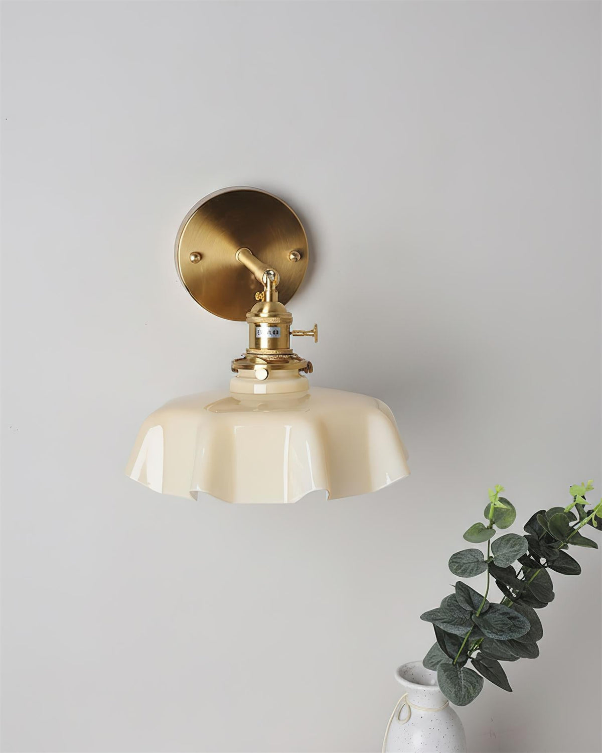 Coralie Ripple Wall Lamp