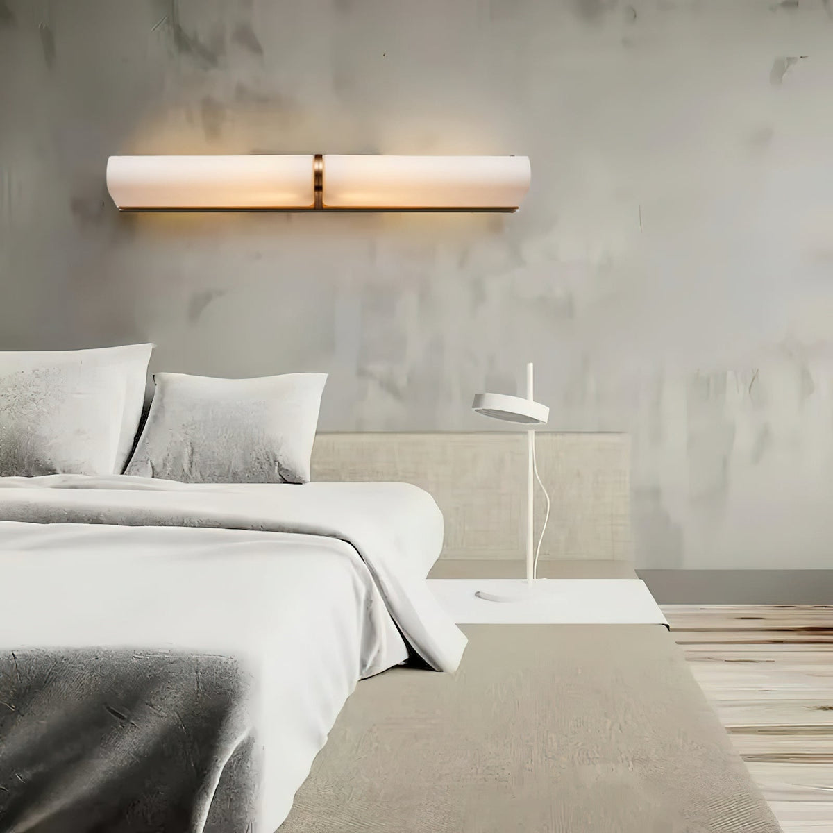 Eirisine Glass Wall Lamp