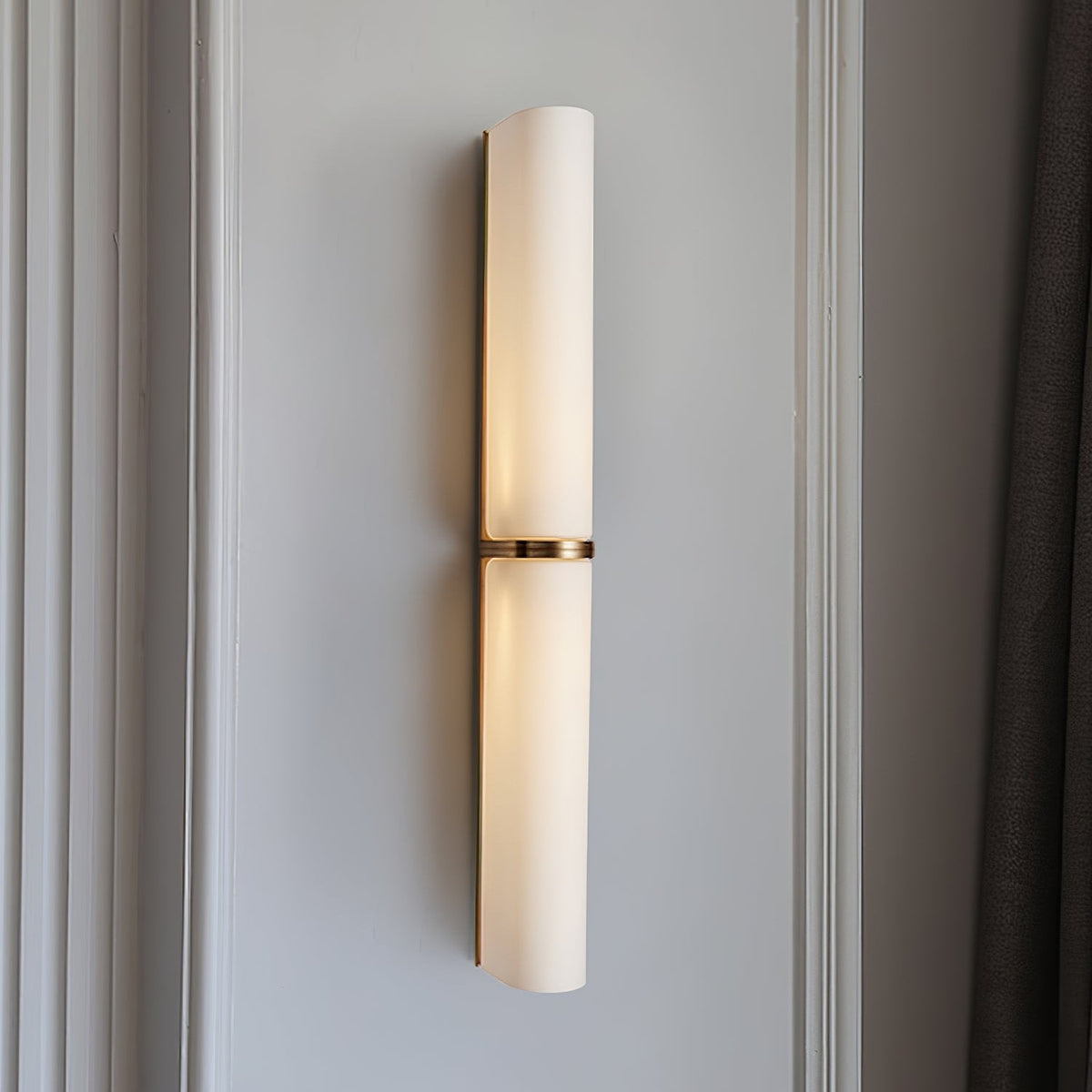 Eirisine Glass Wall Lamp