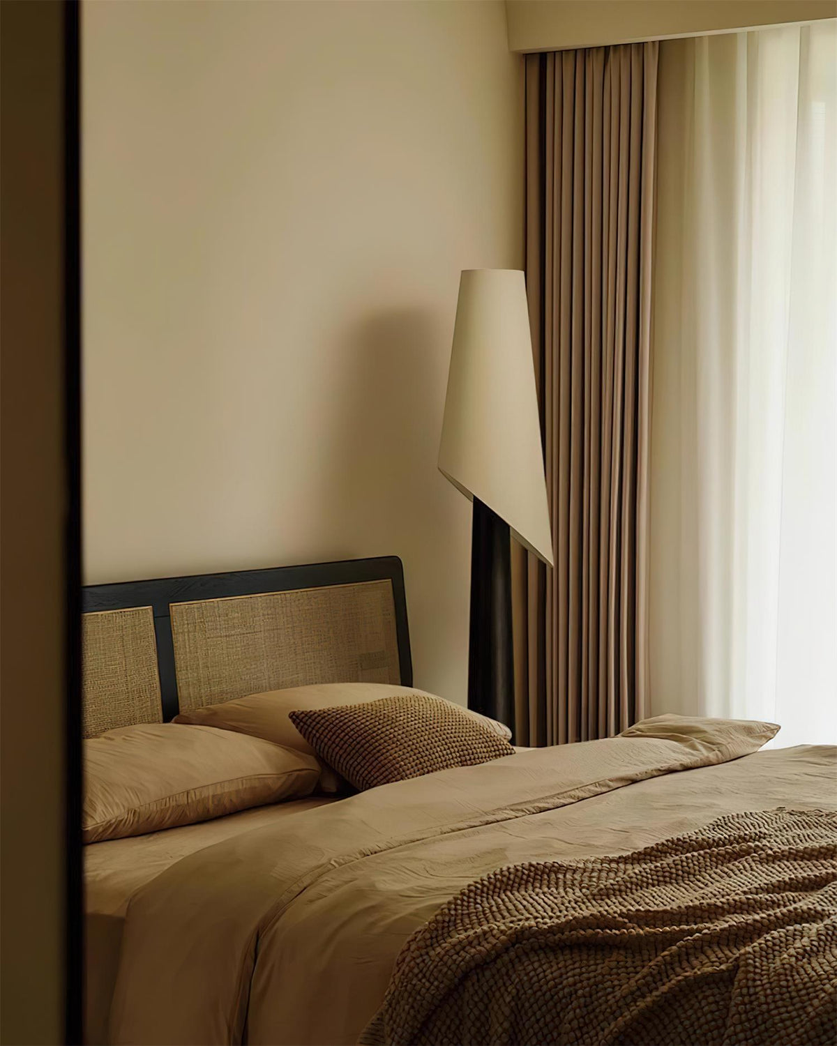Mirarelle Flow Floor Lamp