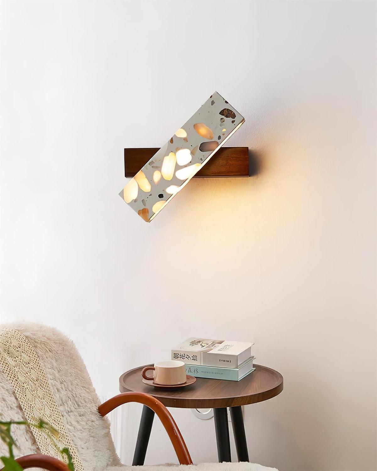 Terienaria Wall Lamp
