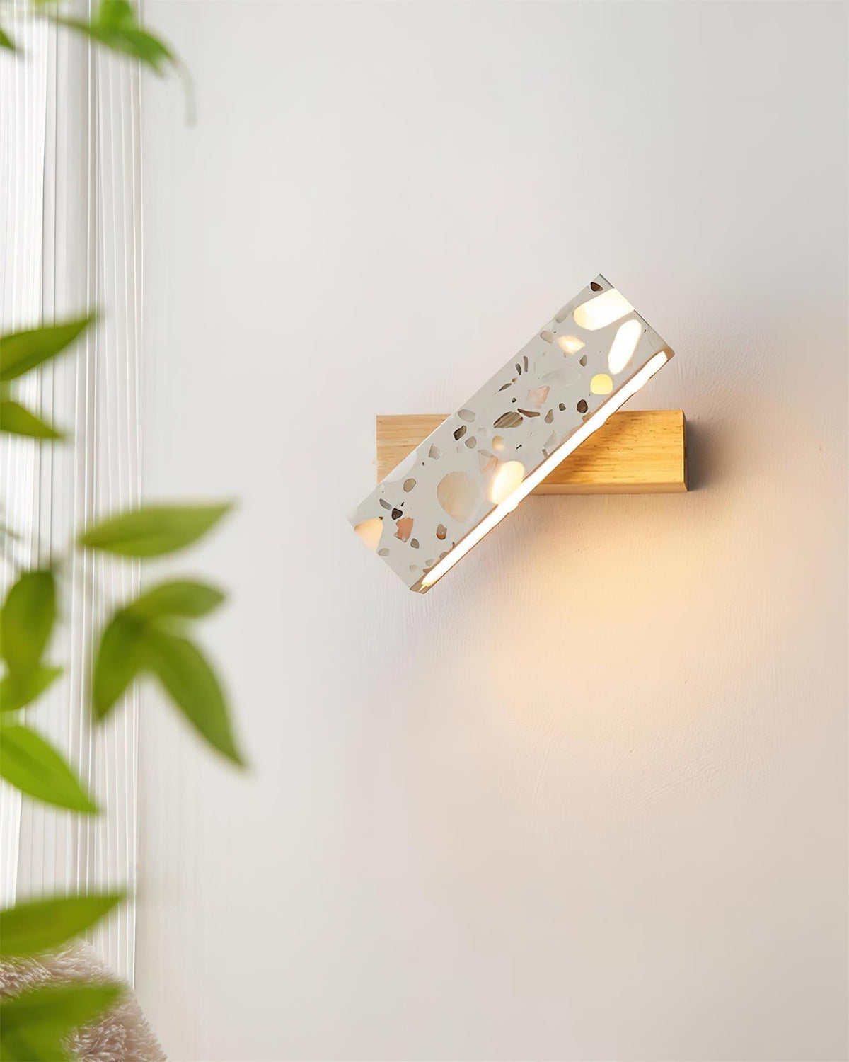 Terienaria Wall Lamp