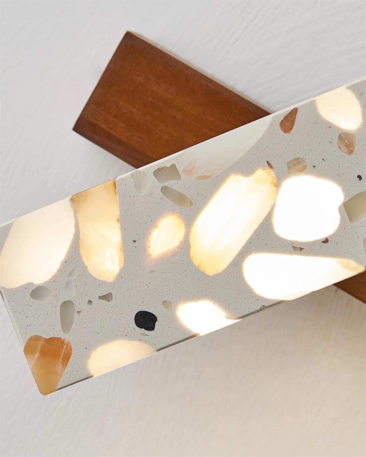 Terienaria Wall Lamp