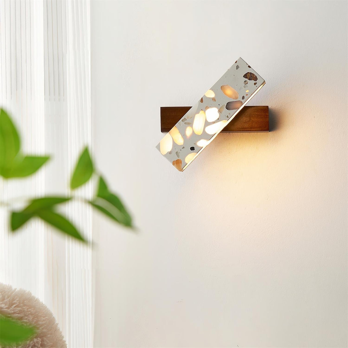 Terienaria Wall Lamp