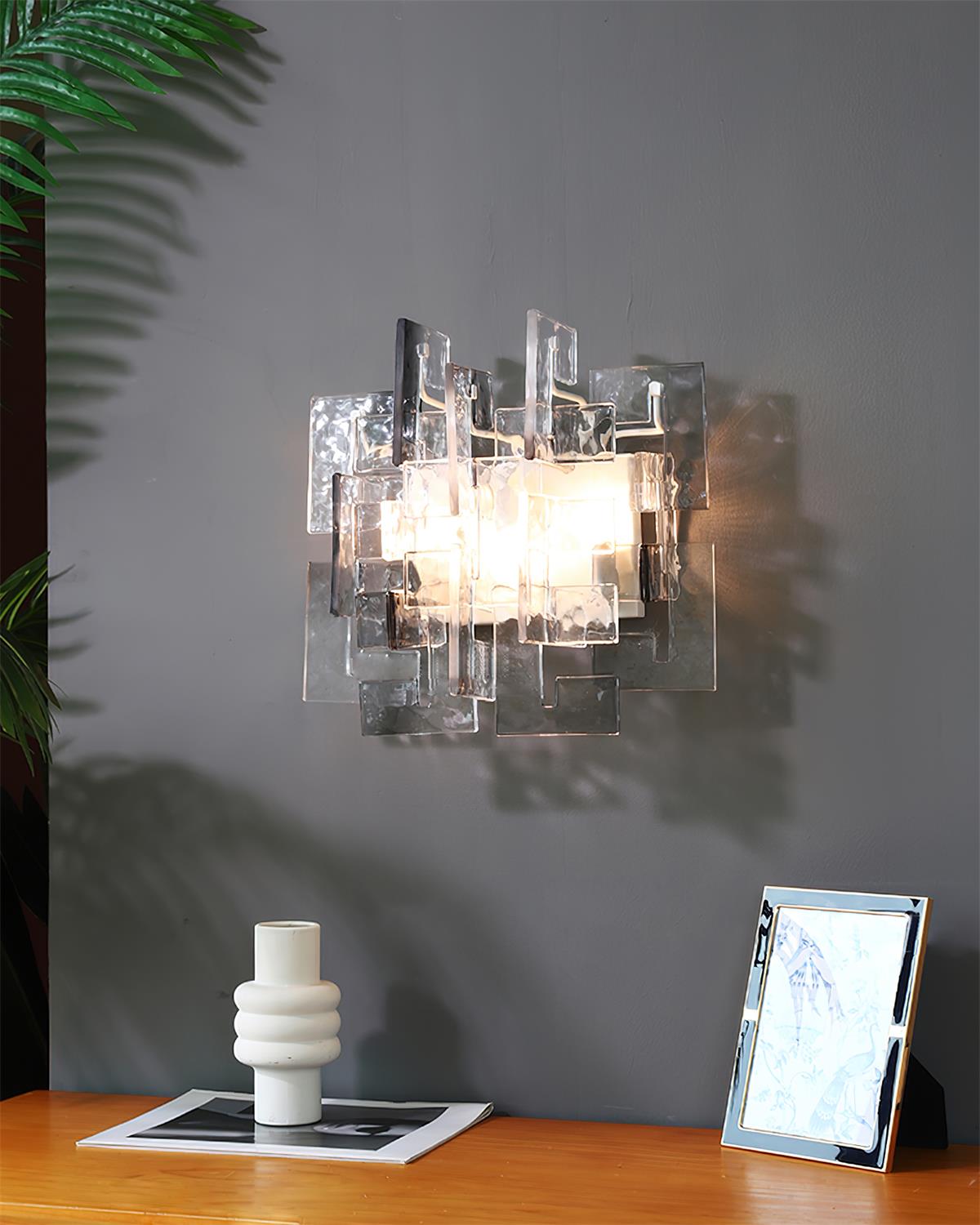 Elaaelia Wall Lamp