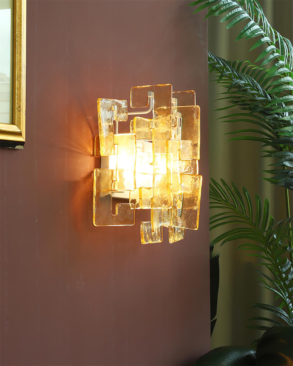 Elaaelia Wall Lamp