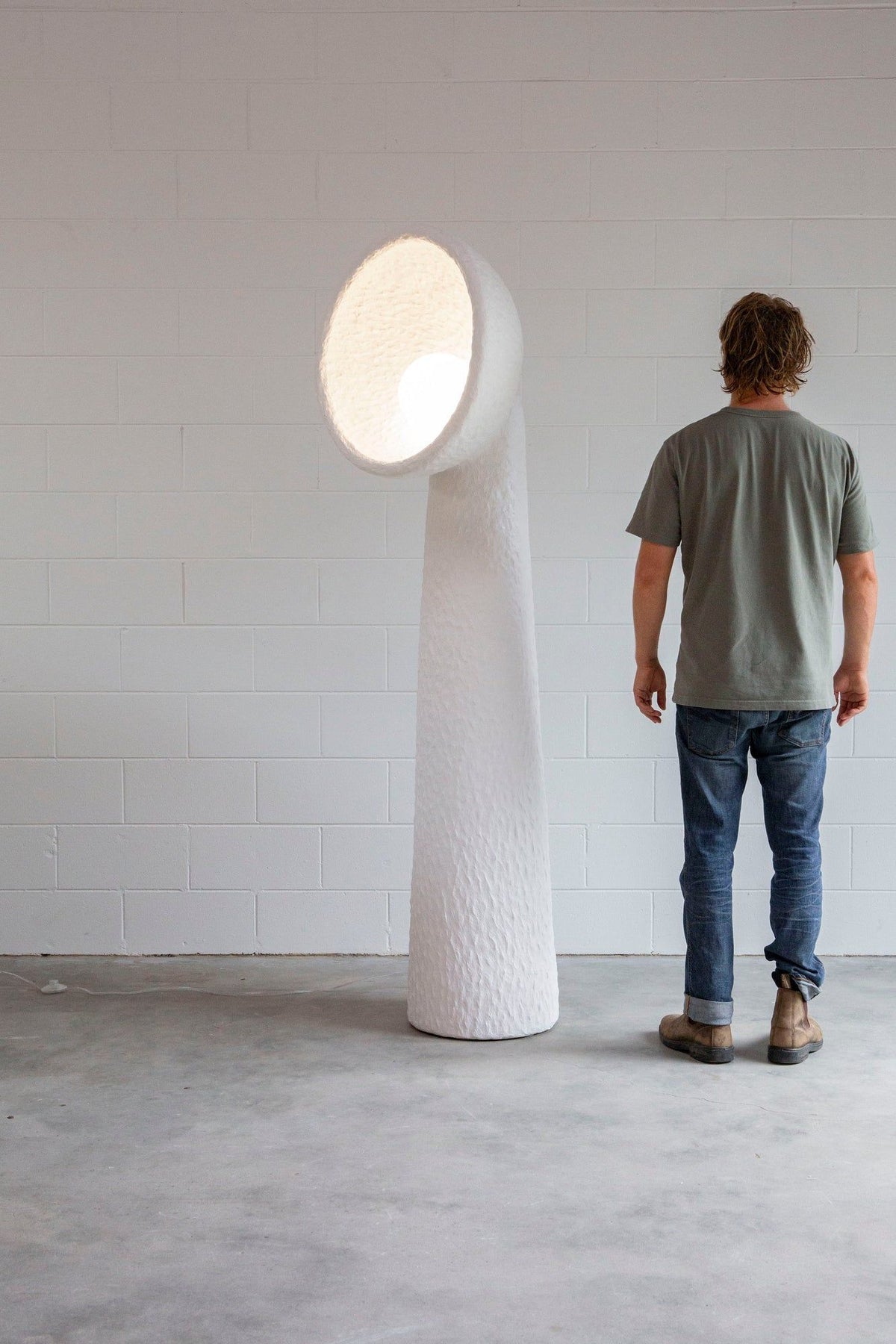Arliris Concrete Table Lamp