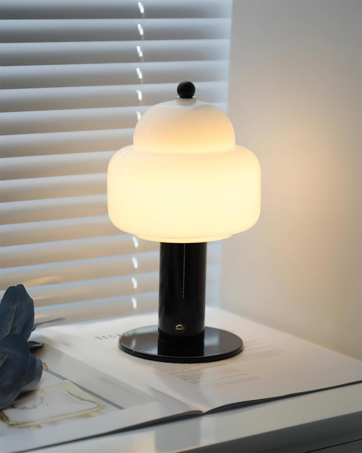 Seluiella Table Lamp