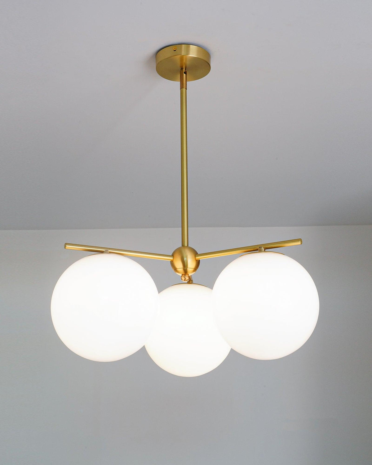 Casoella Chandelier Sphere & Stem Modern Gold LED