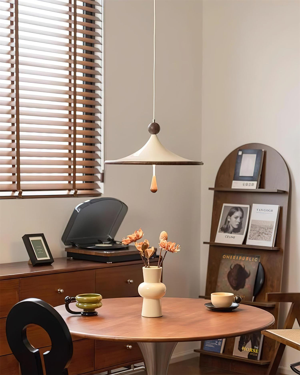 Avenenise Pendant Light