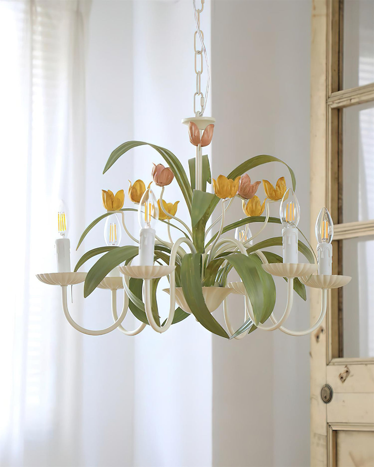 Aveniena Chandelier