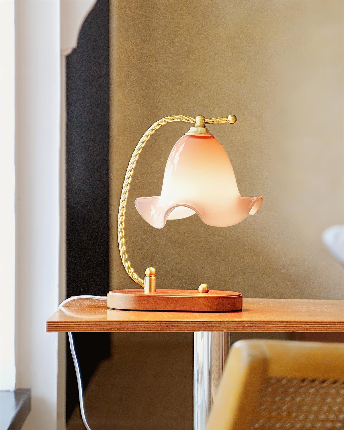 Rivinella Table Lamp
