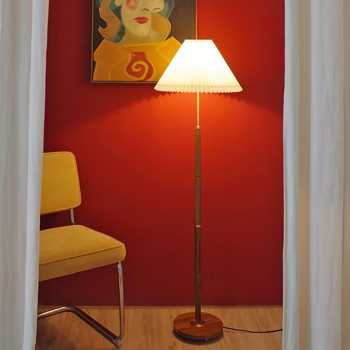 Virairine Floor Lamp
