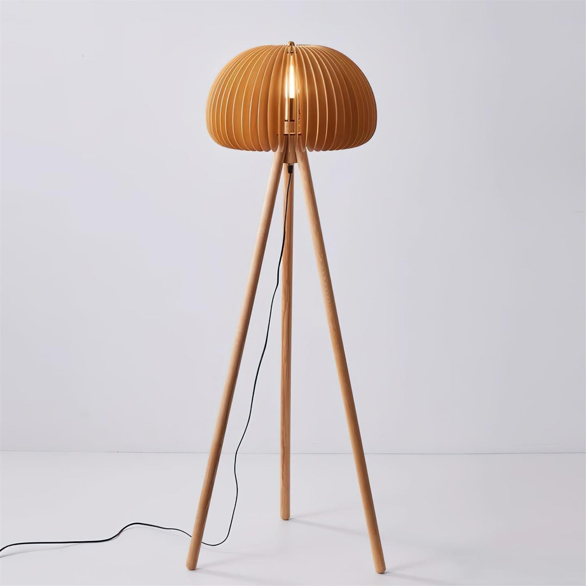 Sylvaris Floor Lamp
