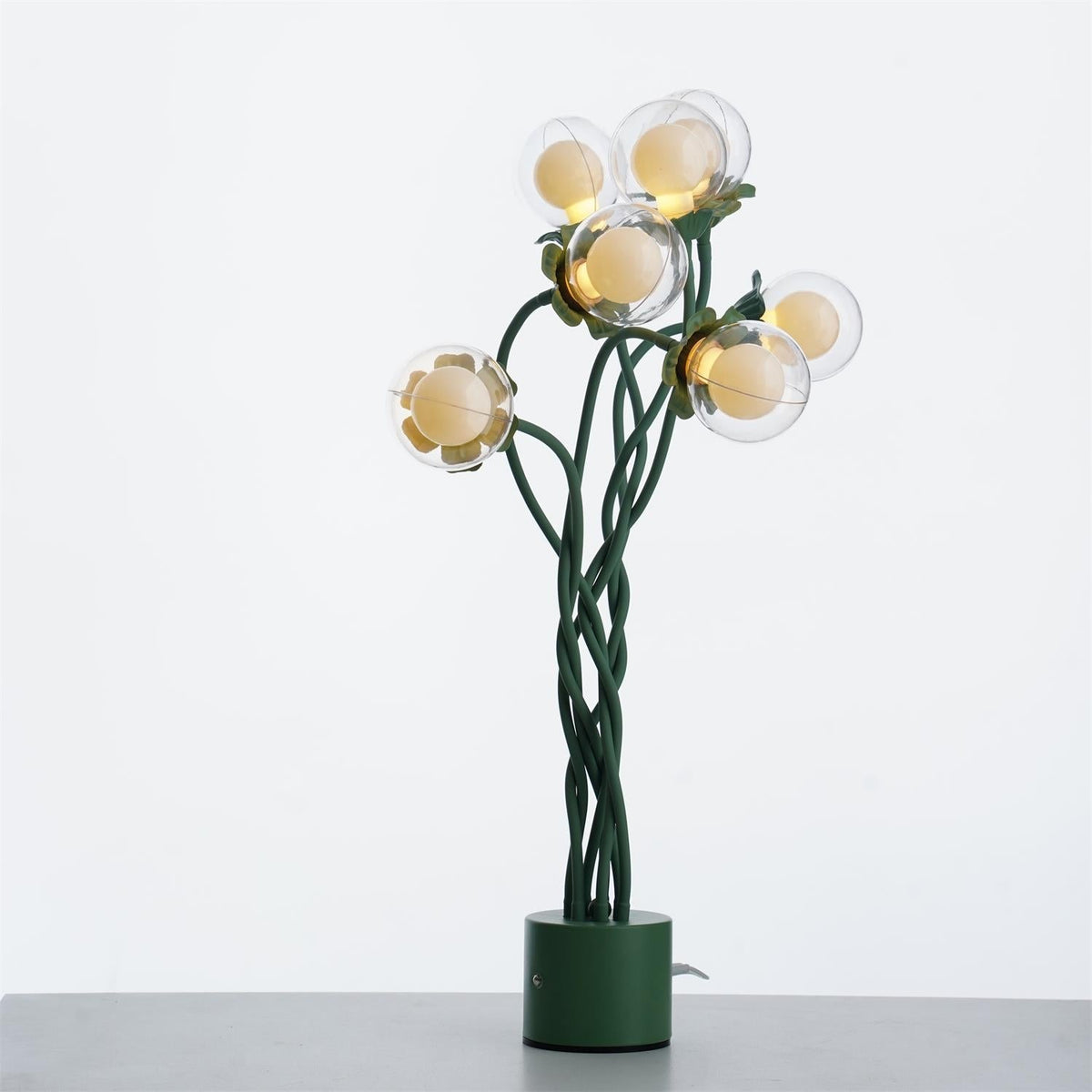 Viraoora Table Lamp