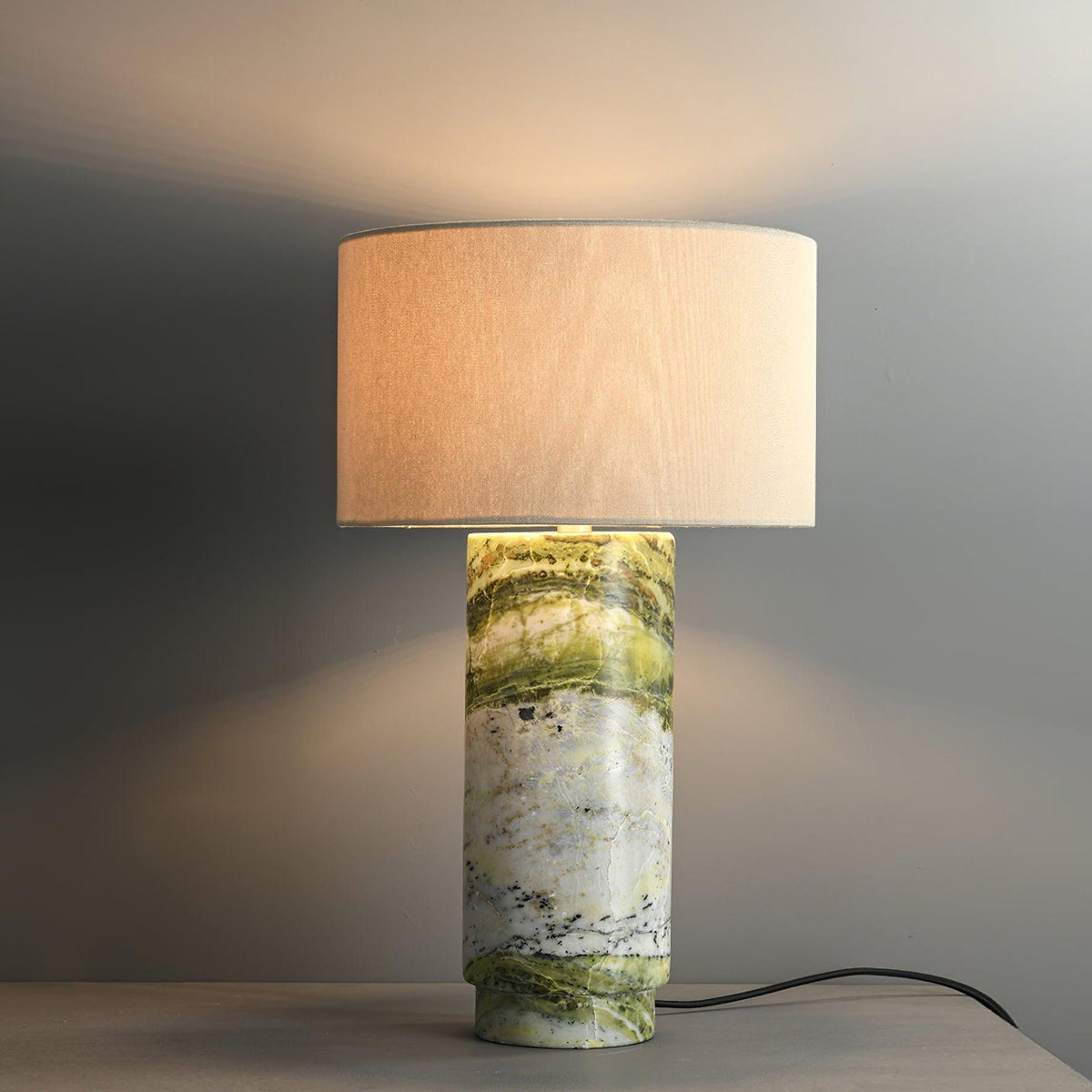 Viraivette Table Lamp
