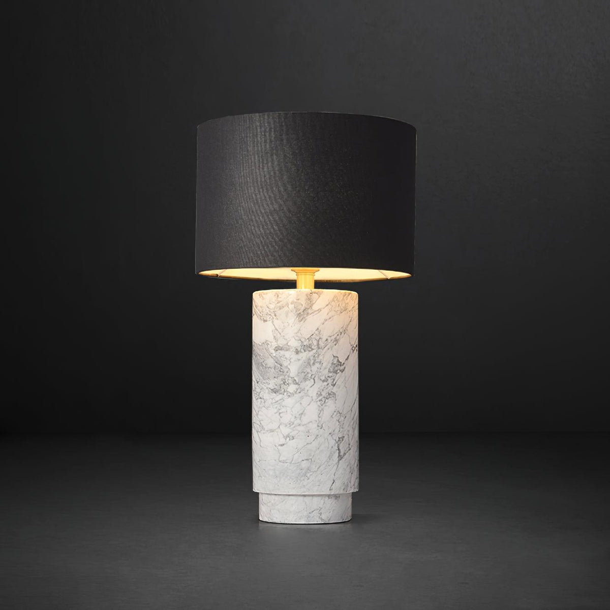 Viraivette Table Lamp