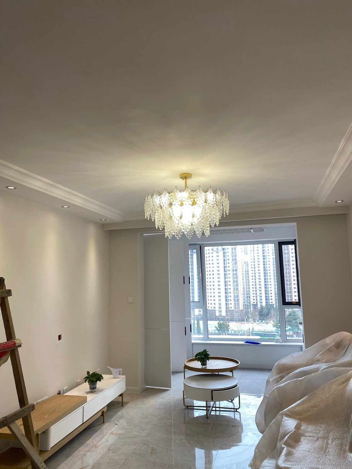 Lylorisra Crystal Chandelier