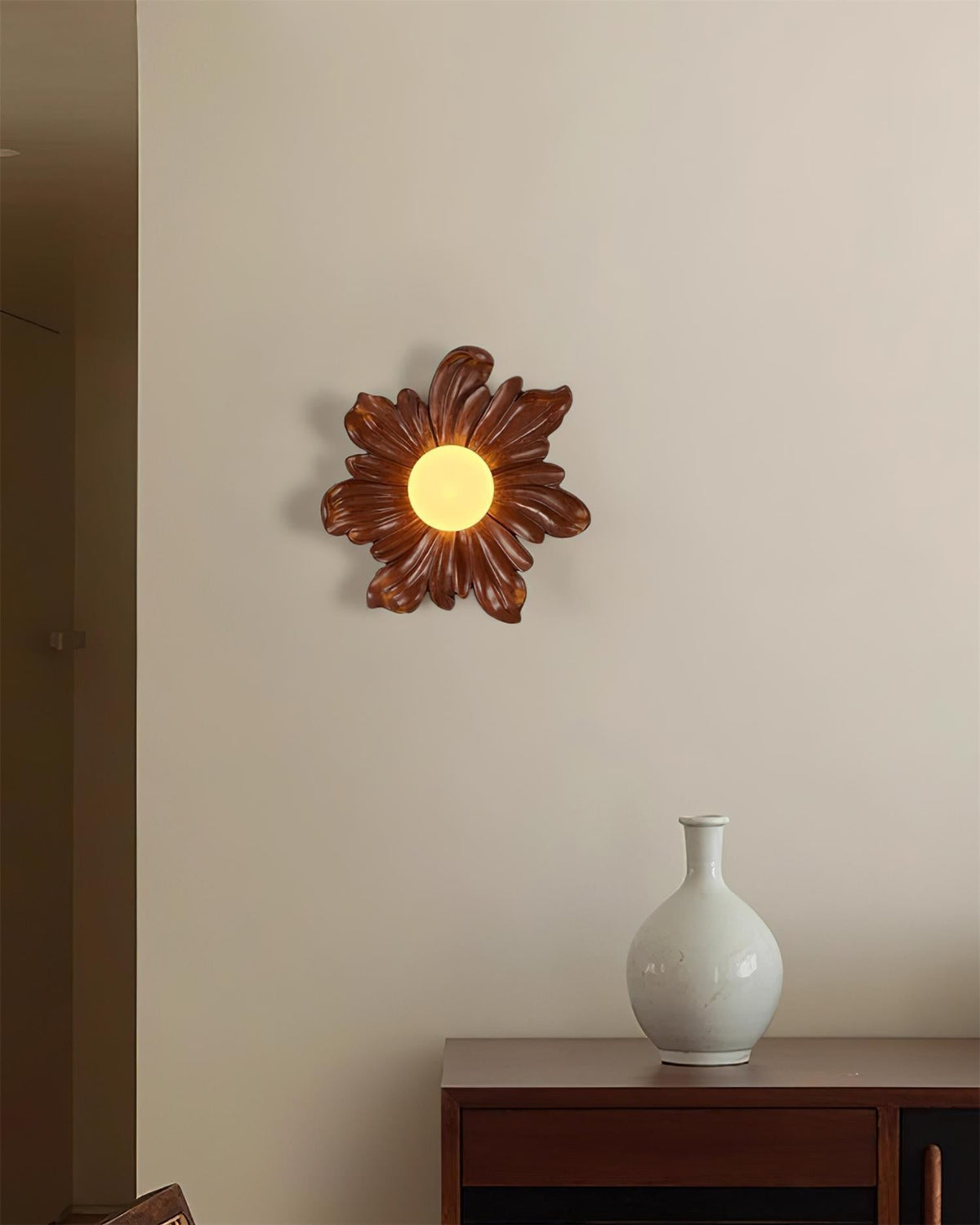 Tina Flower Wall Lamp