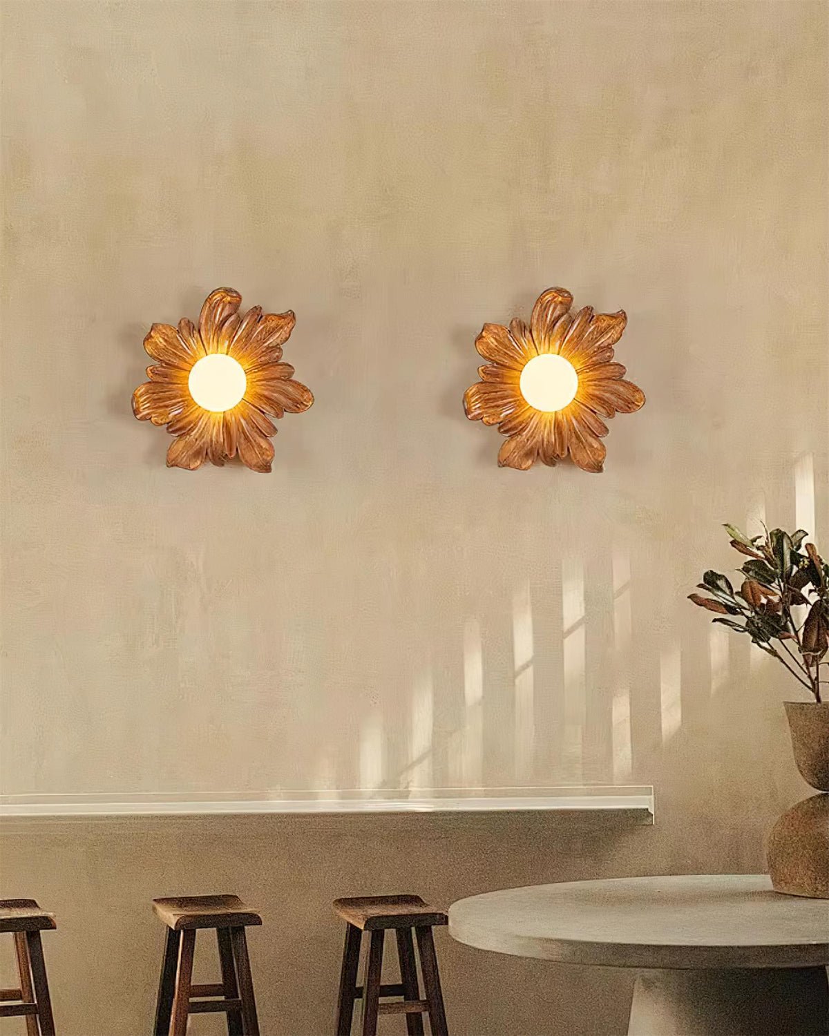 Tina Flower Wall Lamp