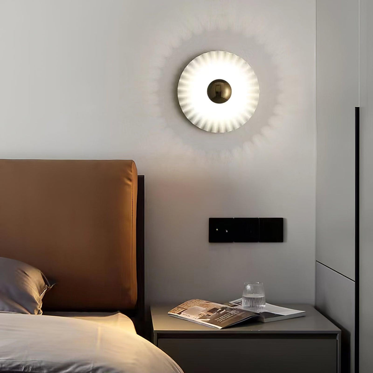 Arlorila Resin Wall Light