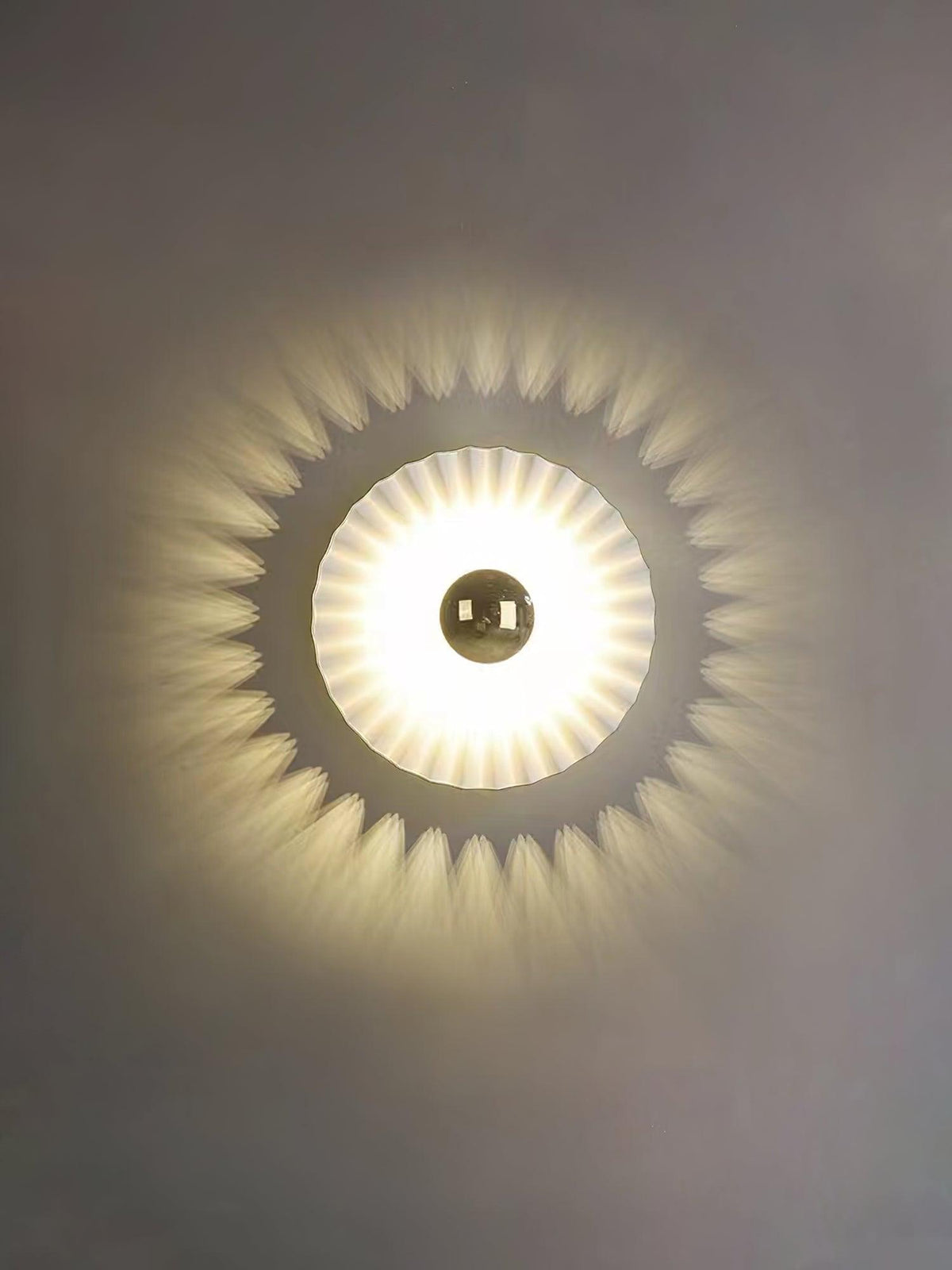 Arlorila Resin Wall Light