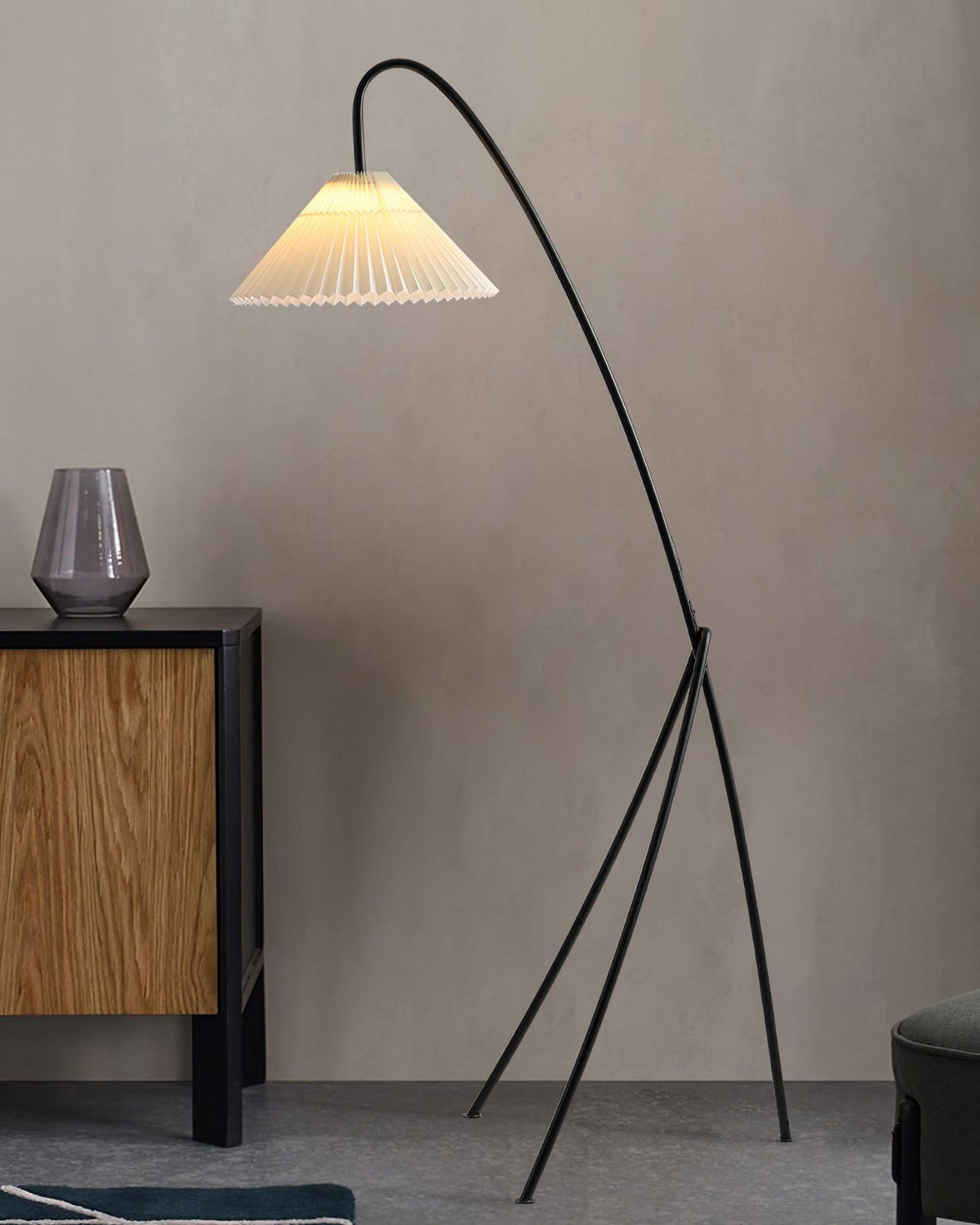 Norarette Floor Lamp