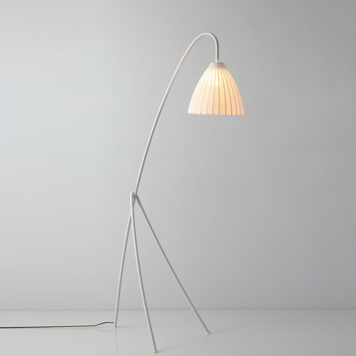 Norarette Floor Lamp