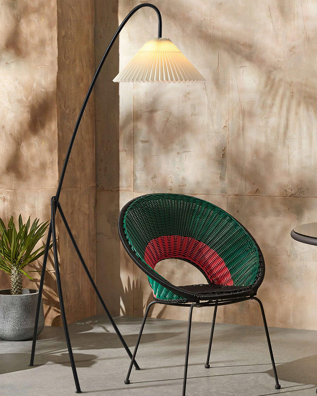Norarette Floor Lamp