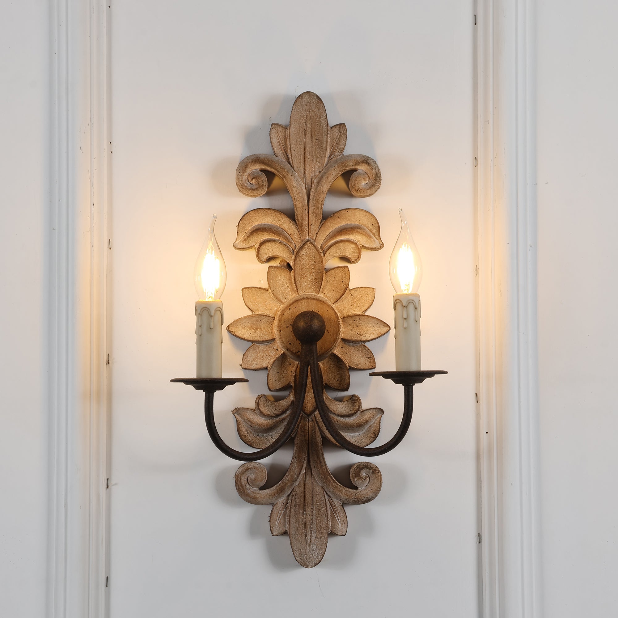 Vadora Postmodern Luxury Sconce Wall Lamp
