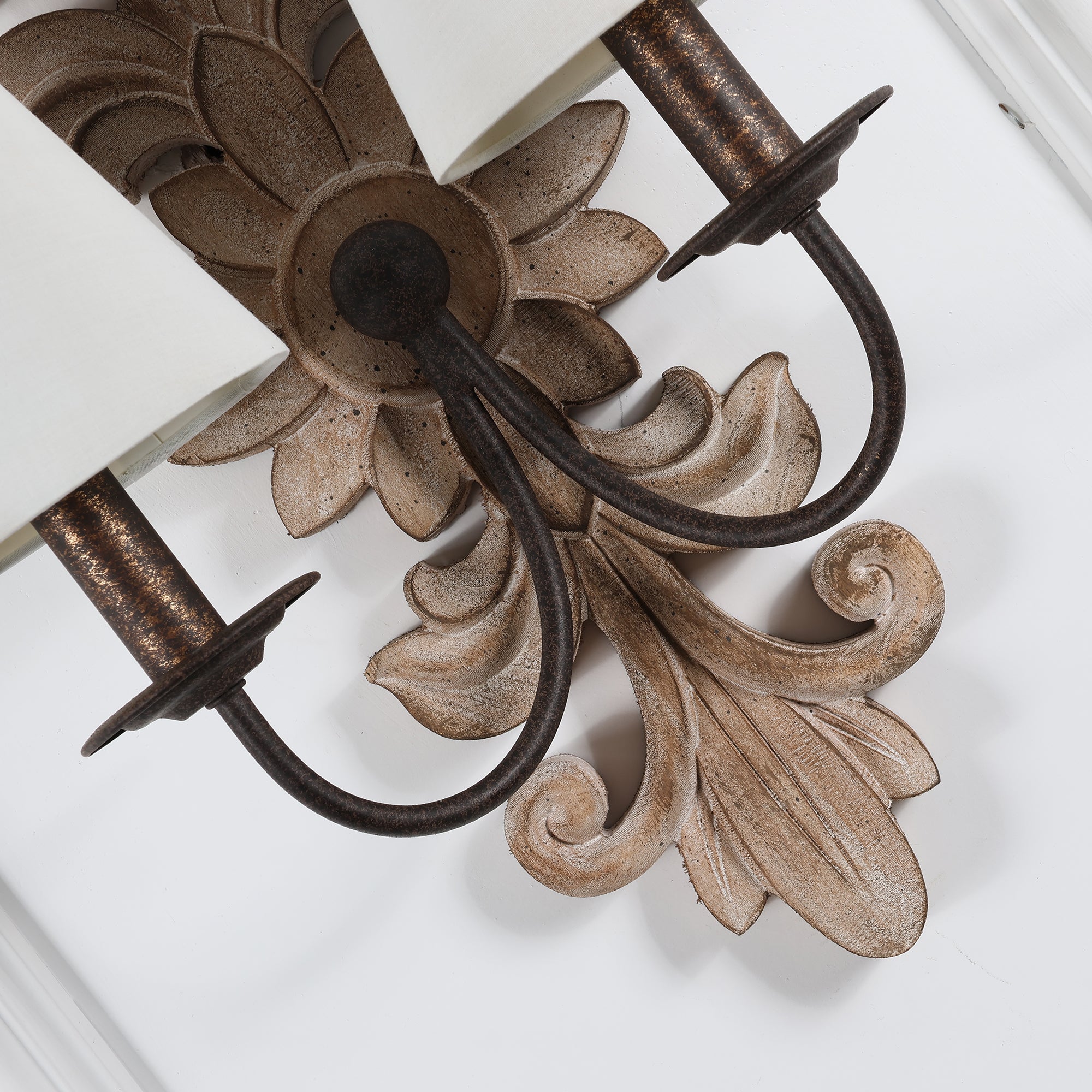 Vadora Postmodern Luxury Sconce Wall Lamp