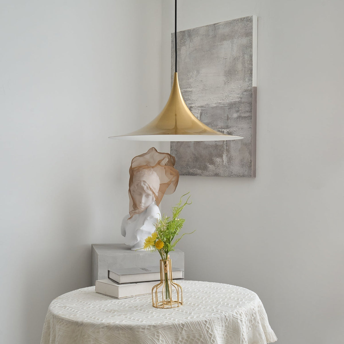 Viro Pendant Lamp Slim Neck and Wide Flare Contemporary Dining