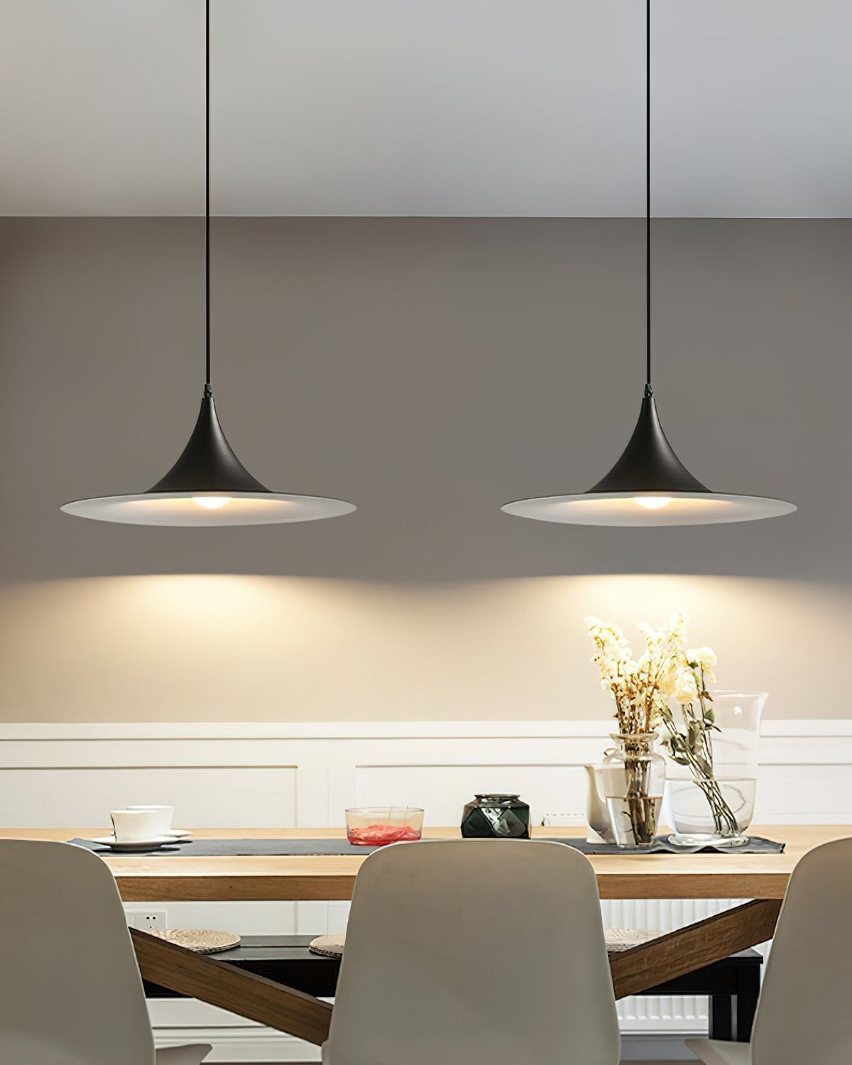 Viro Pendant Lamp Slim Neck and Wide Flare Contemporary Dining
