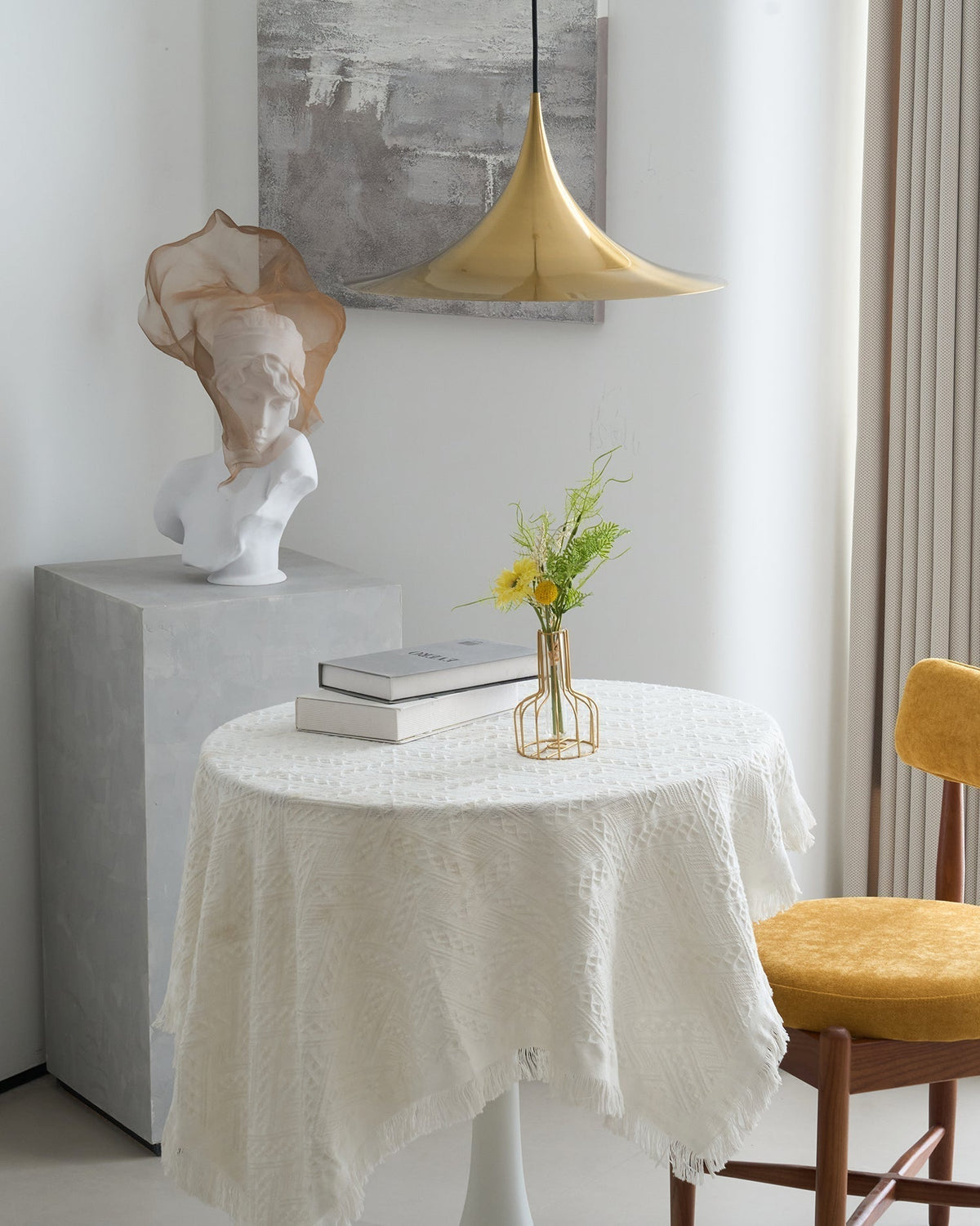 Viro Pendant Lamp Slim Neck and Wide Flare Contemporary Dining