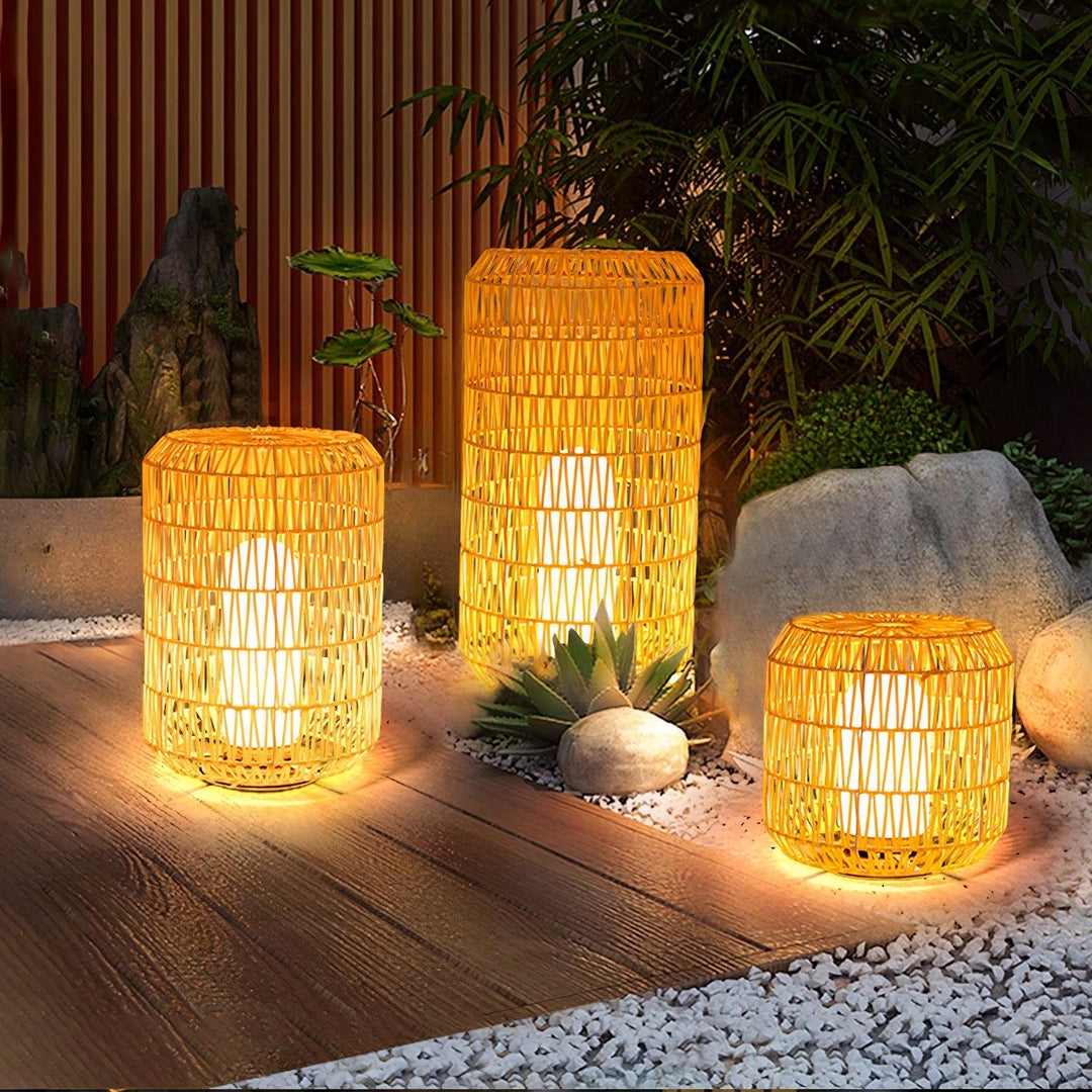 Velaleria Outdoor Light