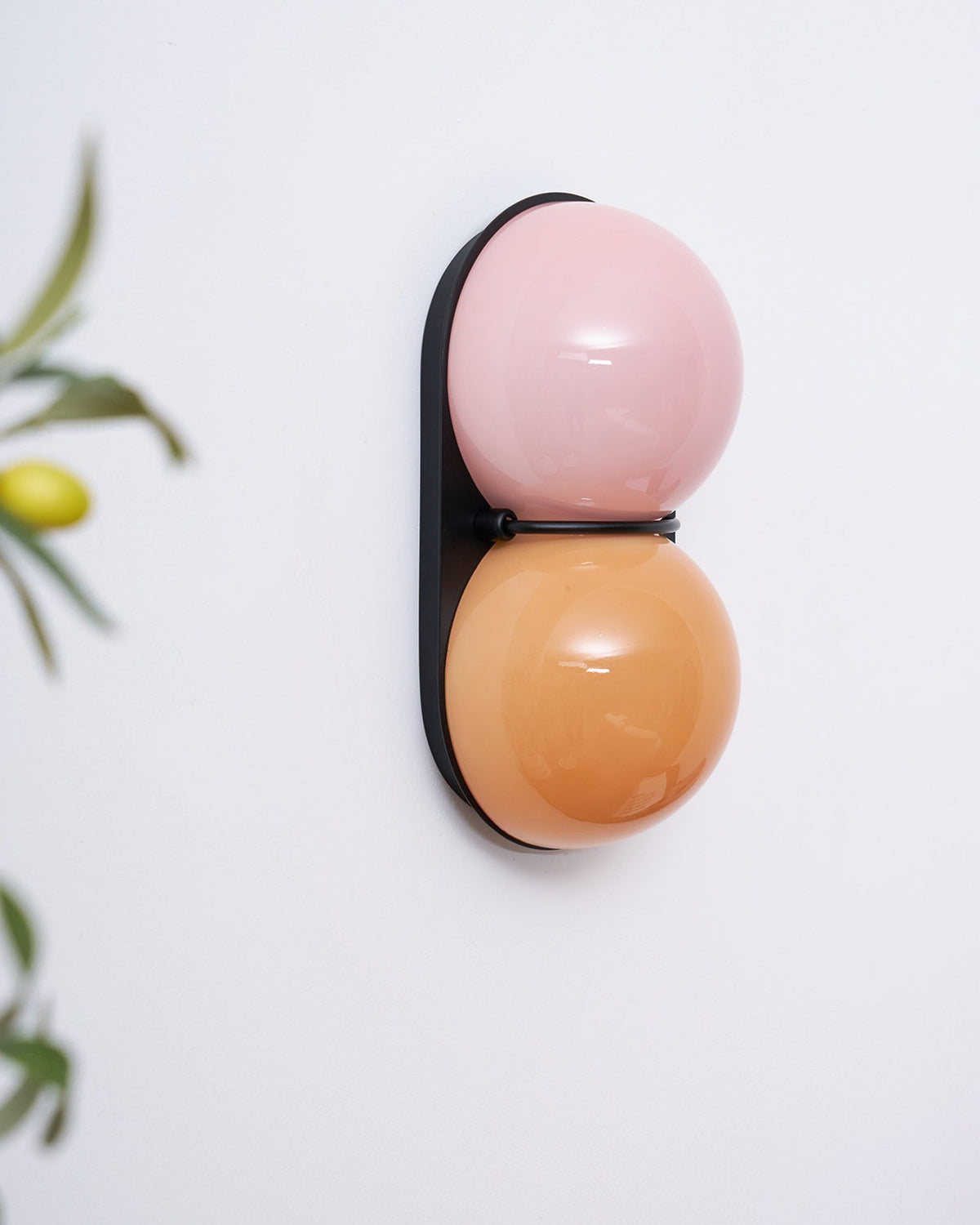 Veloira Wall Lamp