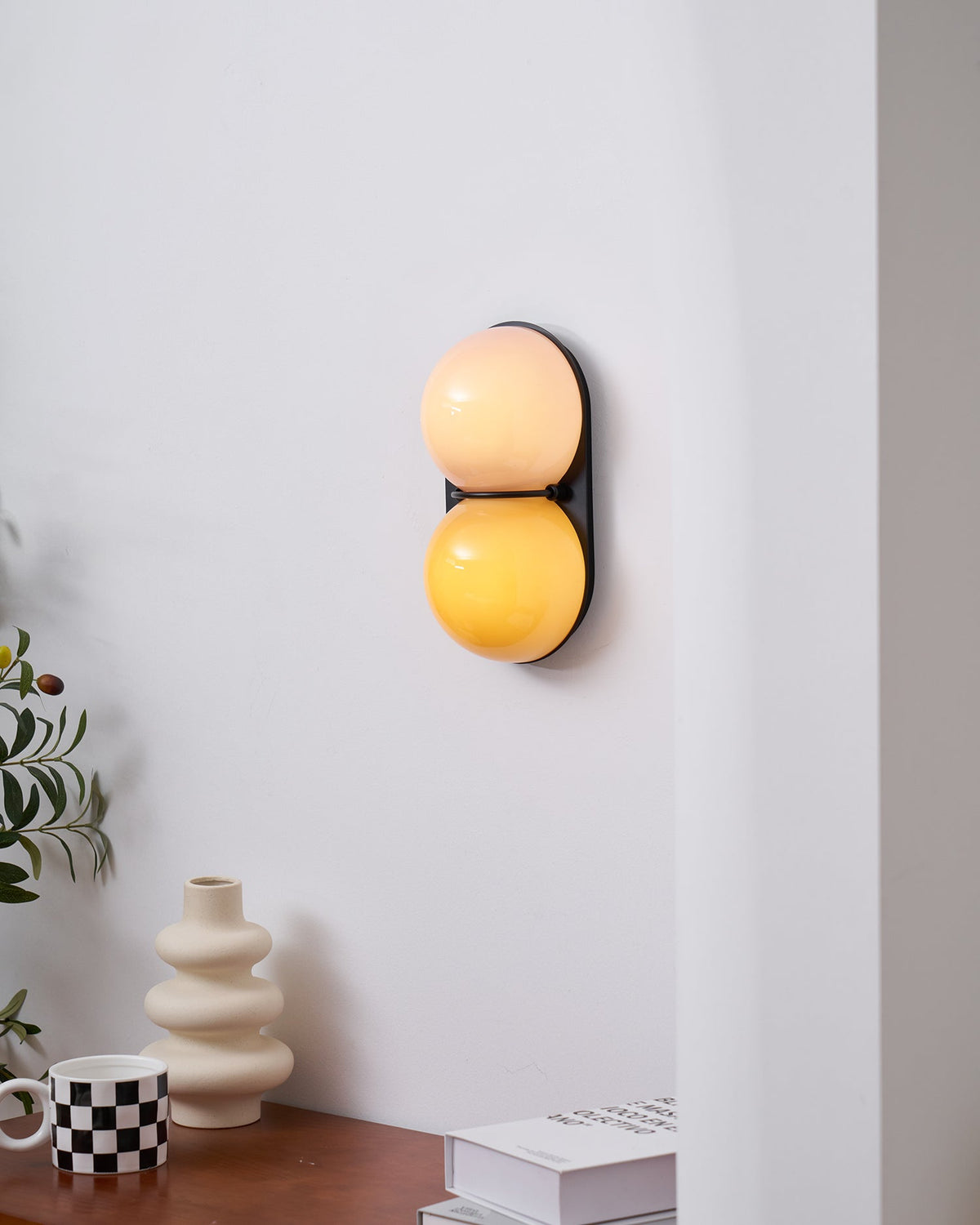 Veloira Wall Lamp
