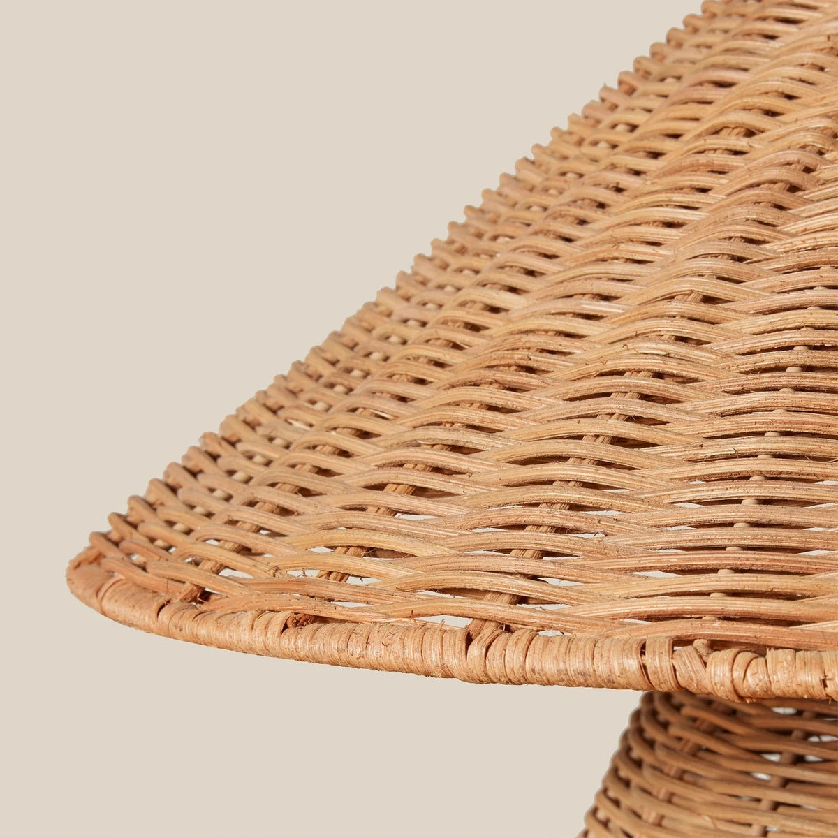 Lumiriella Table Lamp