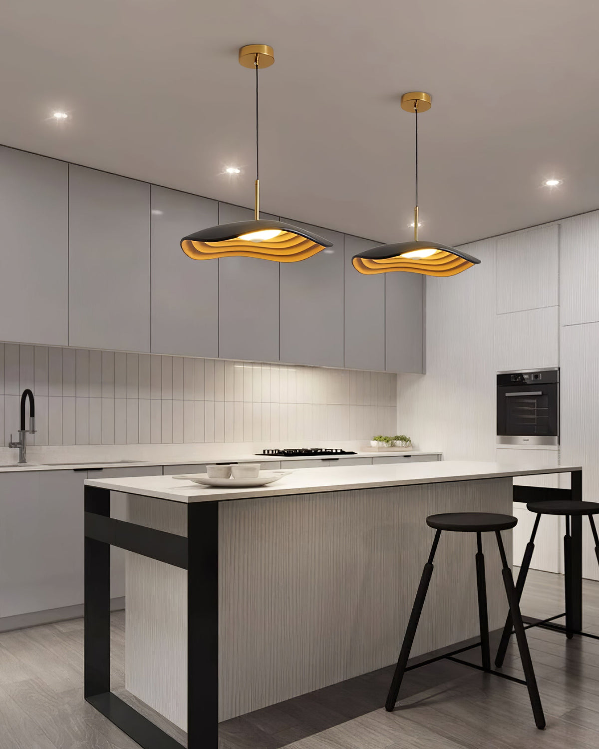 Mariva Pendant Lamp Wave Shape Gold Accent