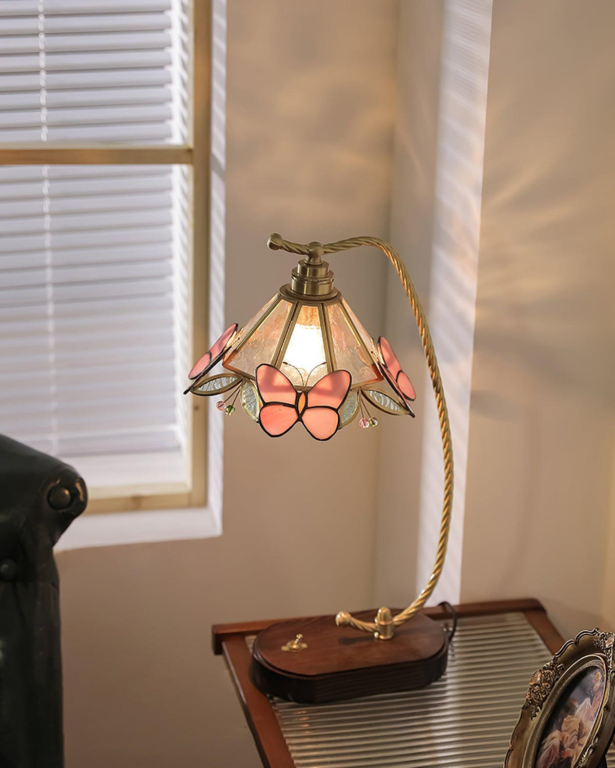 Elaaiella Butterfly Table Lamp